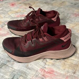 Nike Pegasus Trail Sneakers